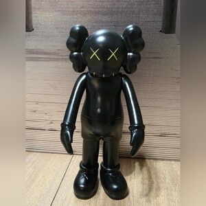 Companion Kaws Black